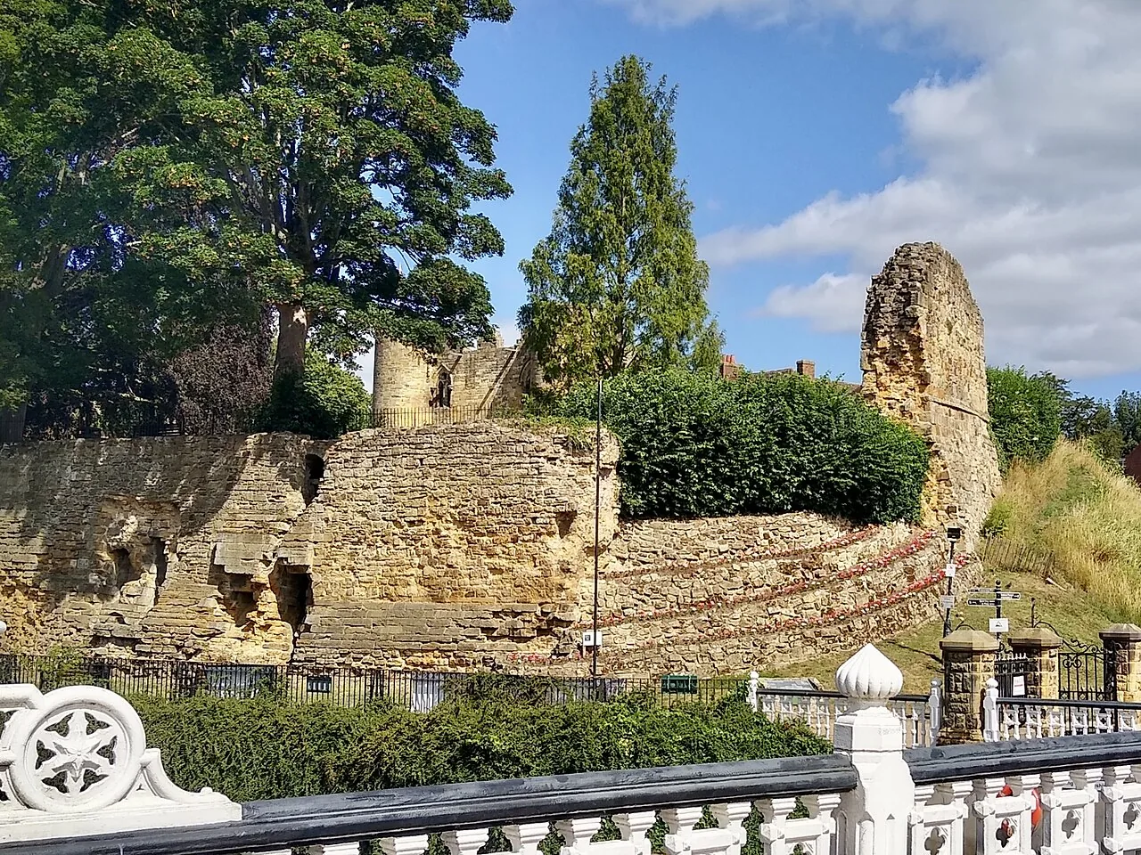 Tonbridge Castle seen from the Big Bridge